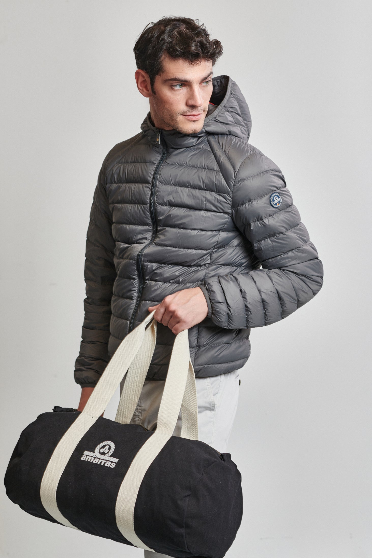 Bolsa de viaje náutica de 50x25x25 cm, ideal como equipaje de mano o bolsa de deporte.