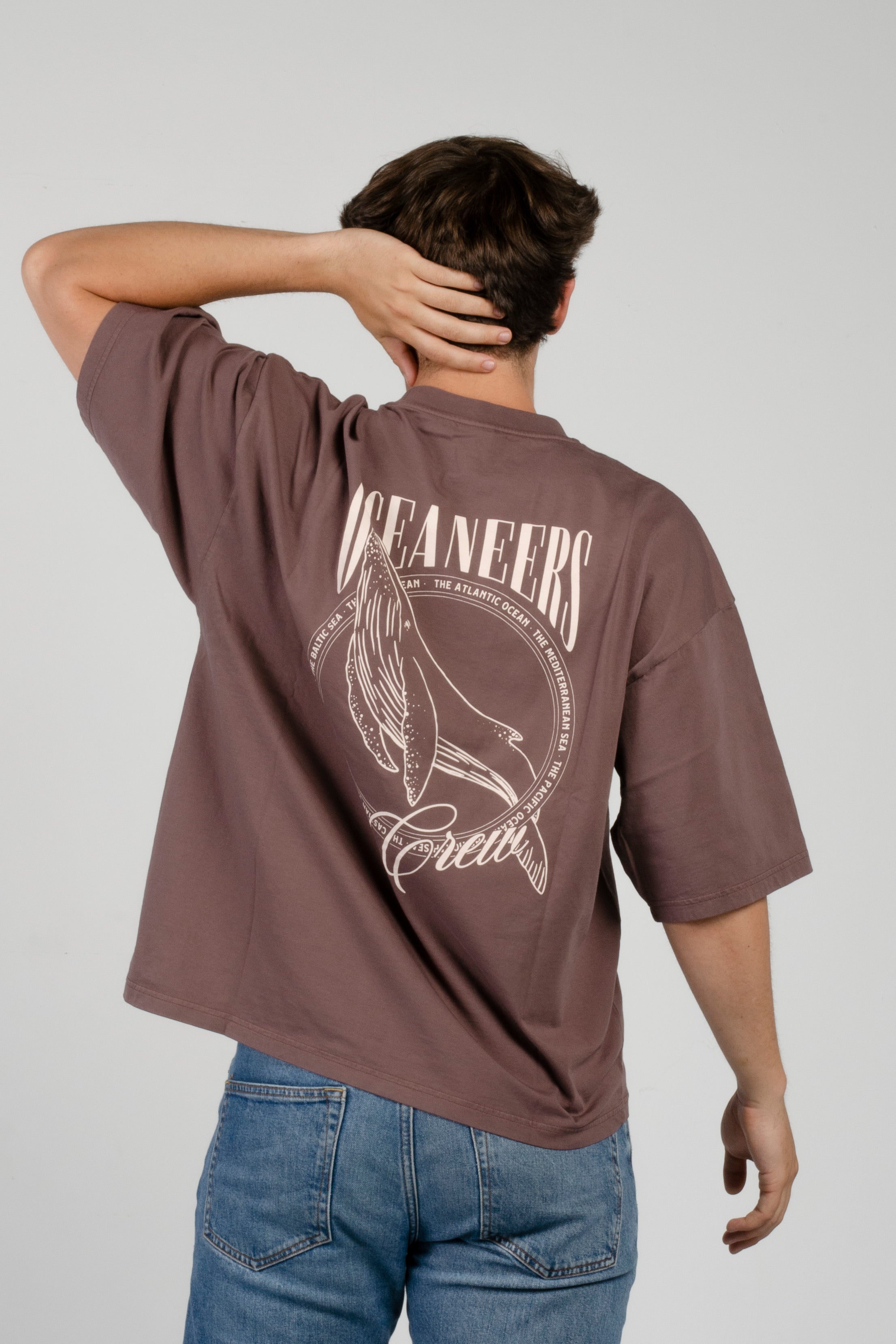 camiseta amarras fulton manga corta de hombre en dusty purple con serigrafia en pecho y espalda y corte boxy