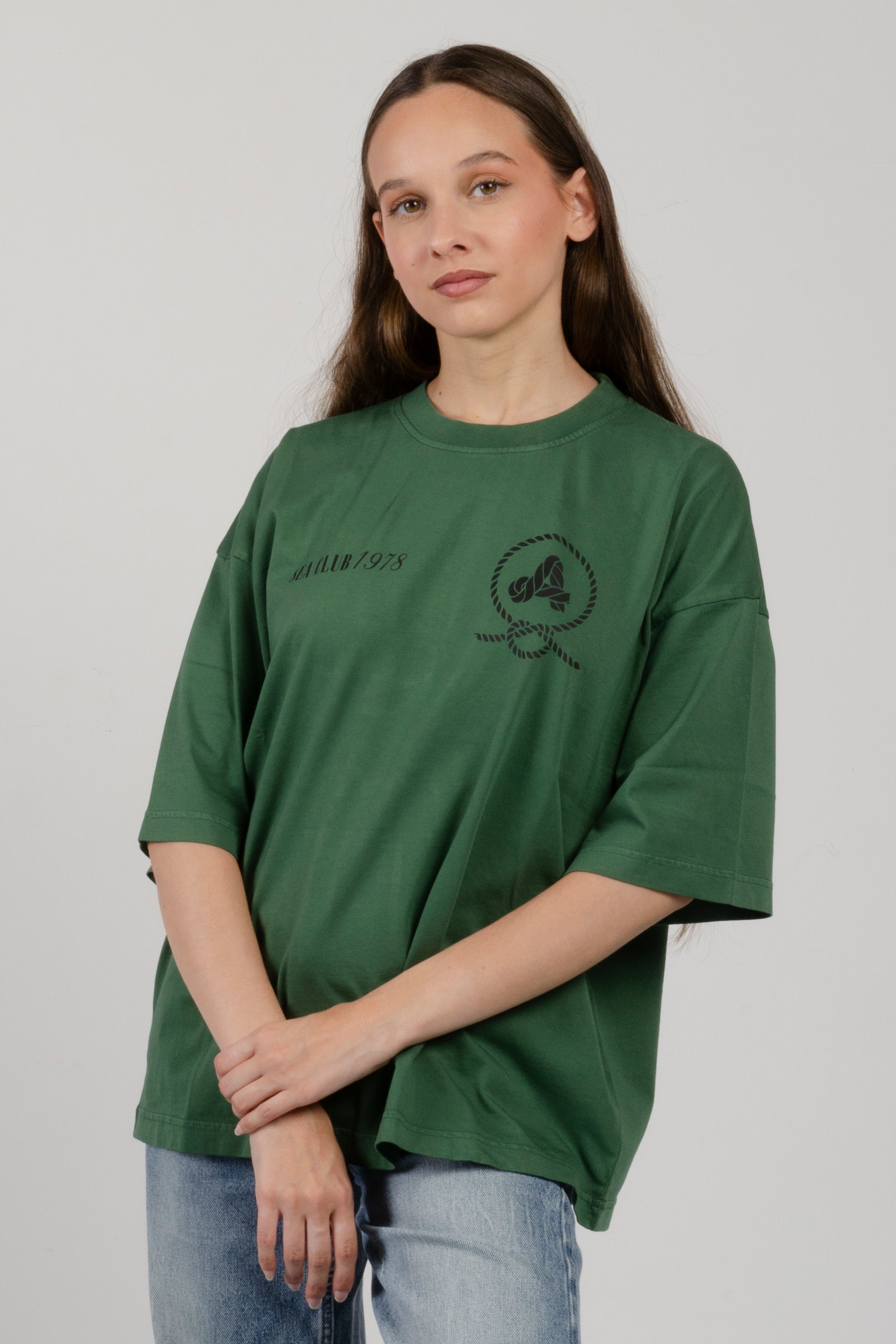 camiseta amarras unisex color verde con estampado náutico en pecho y espalda
