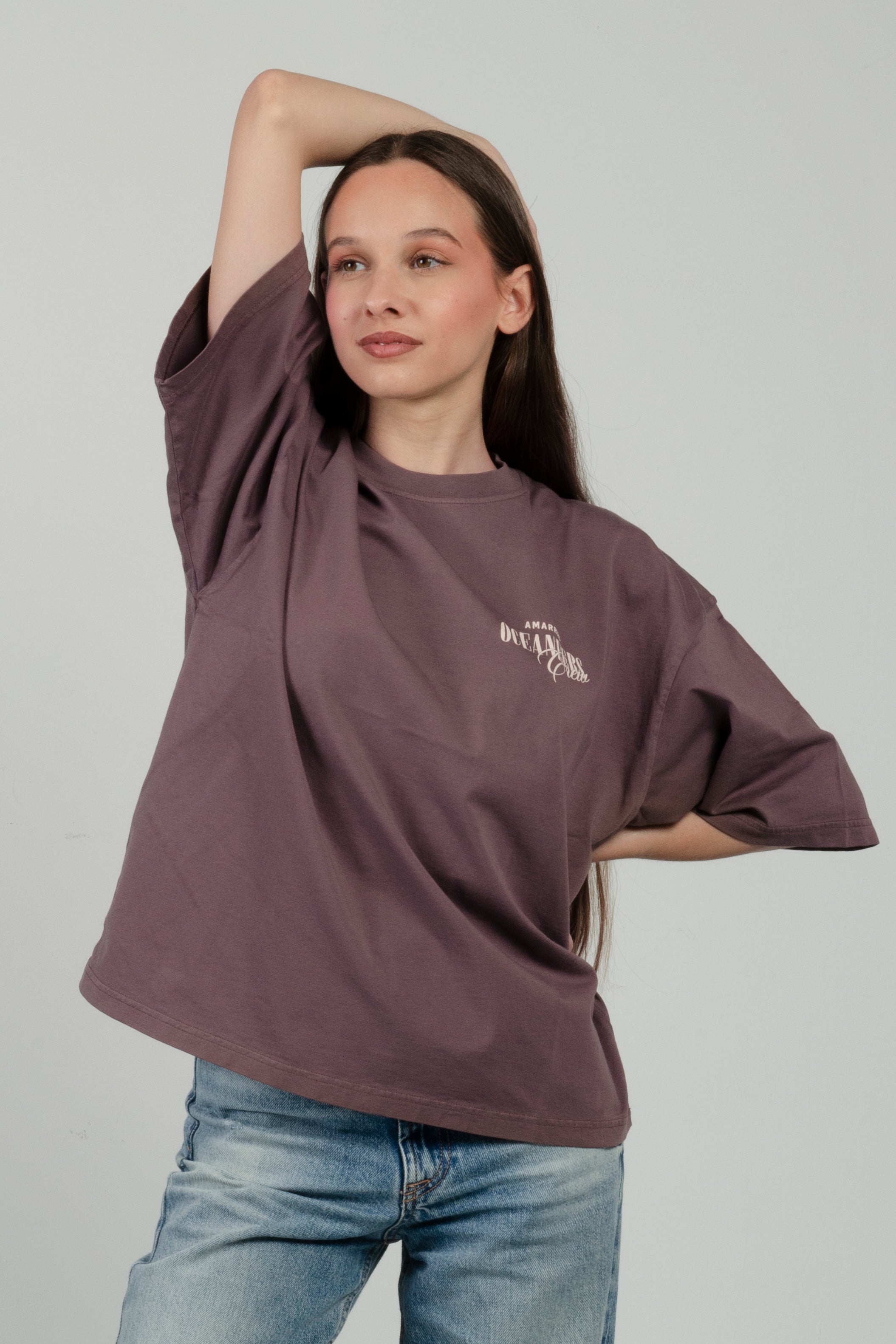 Camiseta Amarras Fulton unisex corte boxy fit color Dusty Purple con logotipo minimalista en el pecho.