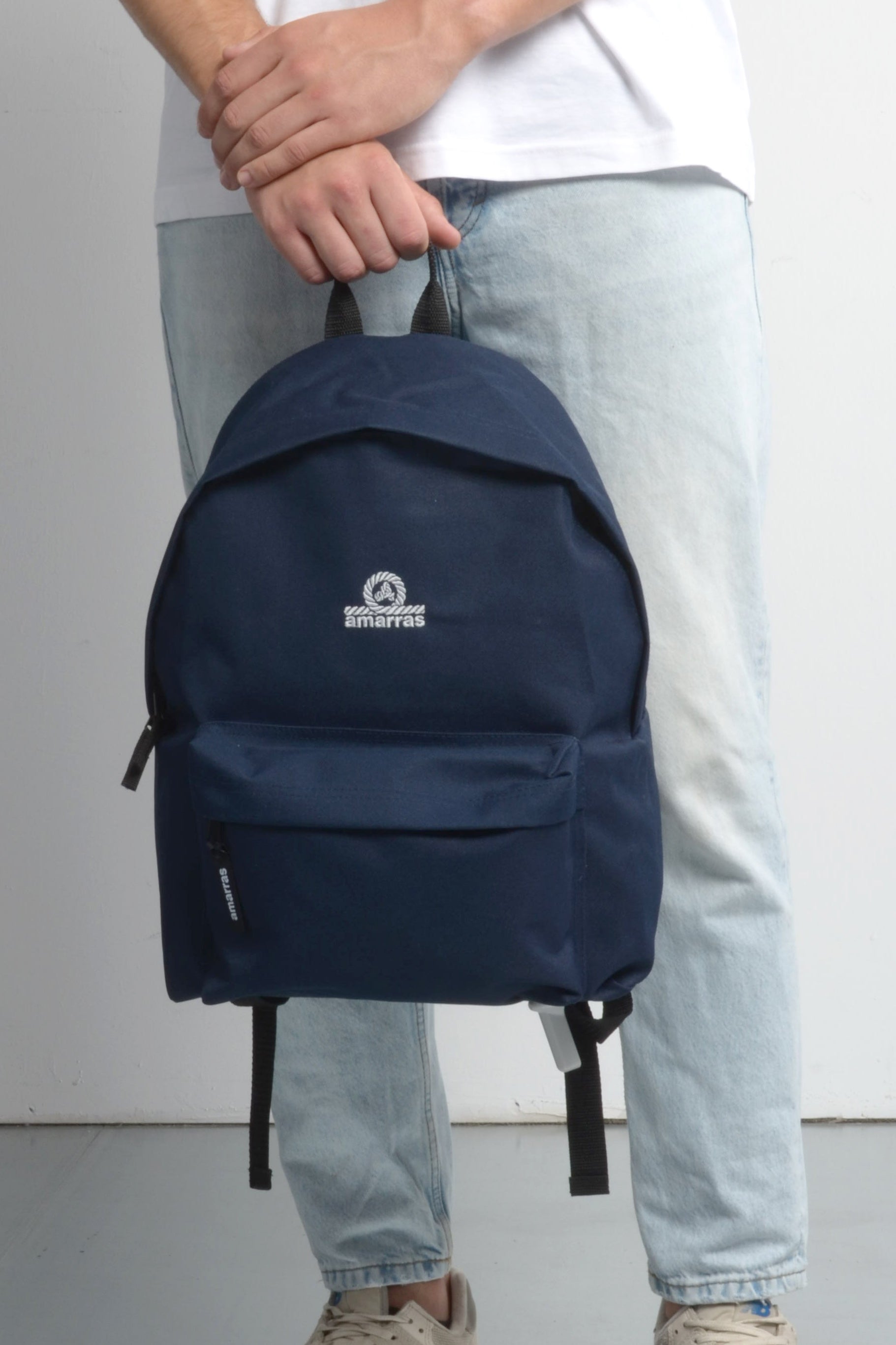 mochila amarras azul marino con logo bordado