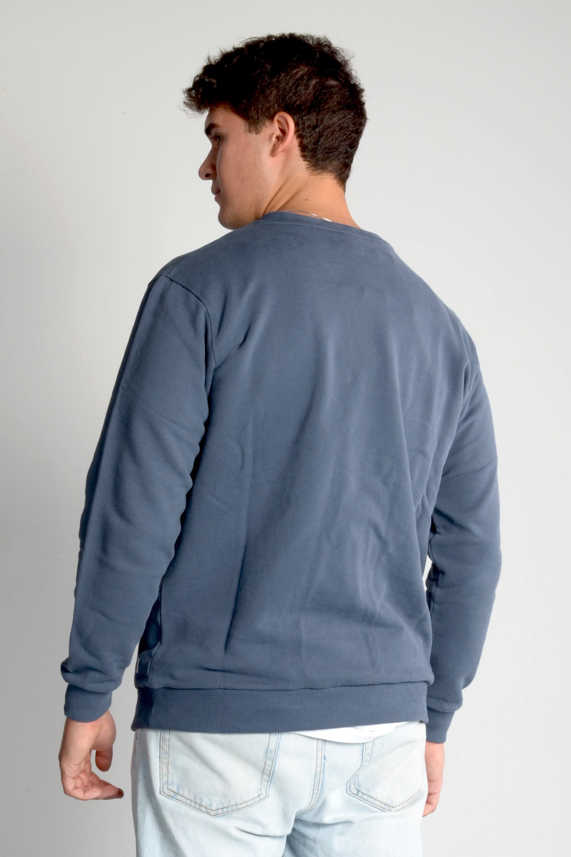 sudadera amarras santa lucía de hombre en color azul marino con logo cosido en pecho