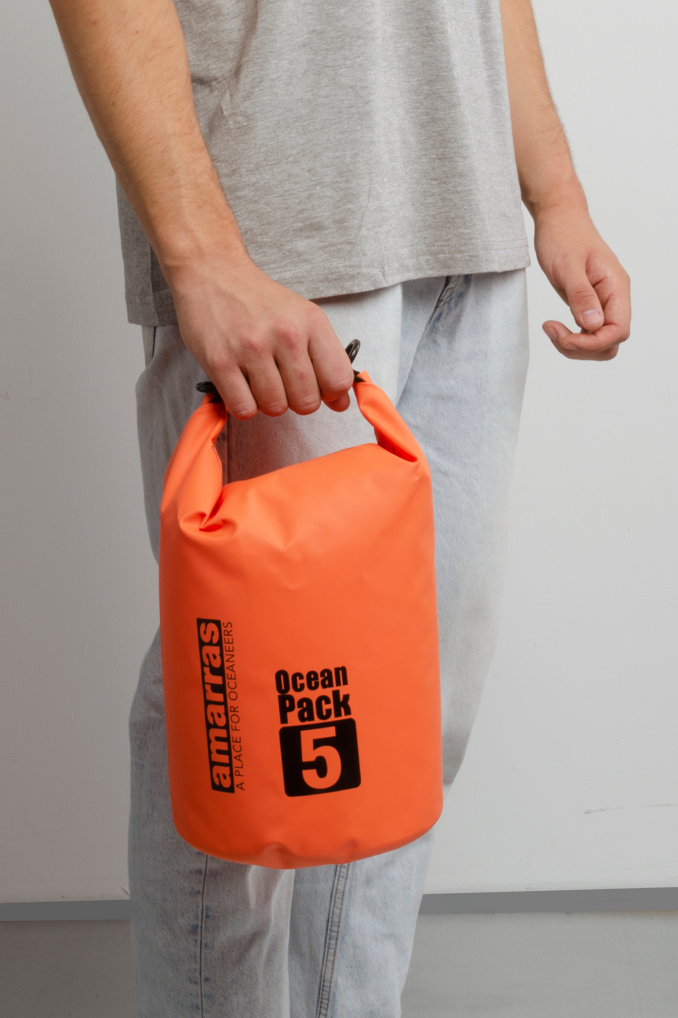 bolsa estanca amarras de 5 litros en color naranja