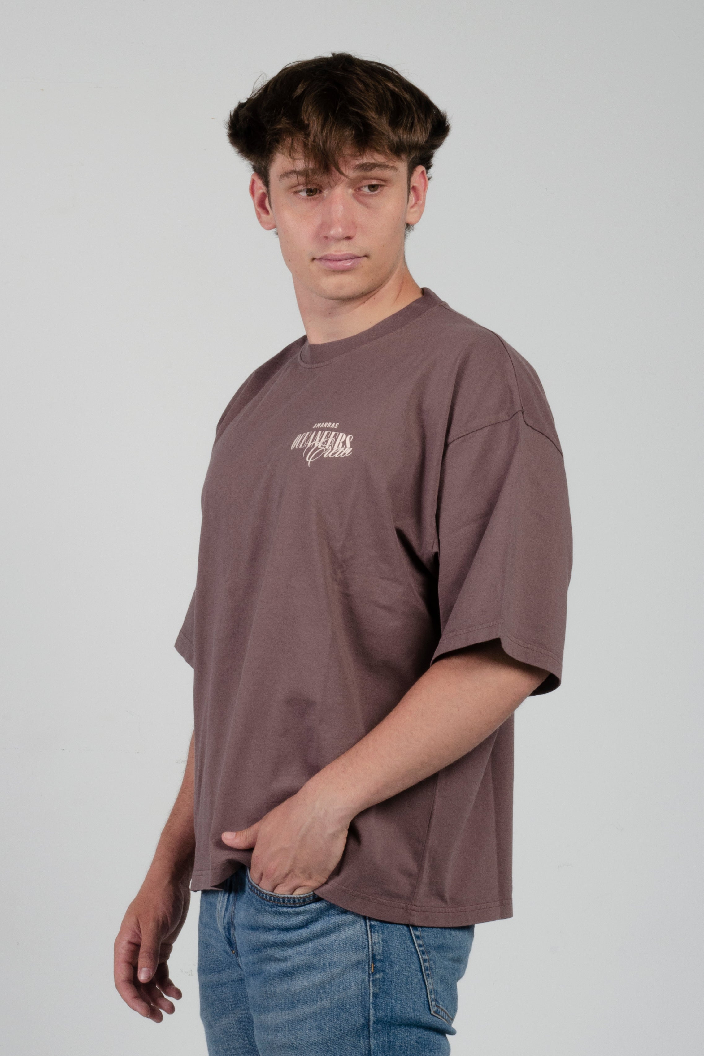 camiseta amarras fulton manga corta de hombre en dusty purple con serigrafia en pecho y espalda y corte boxy