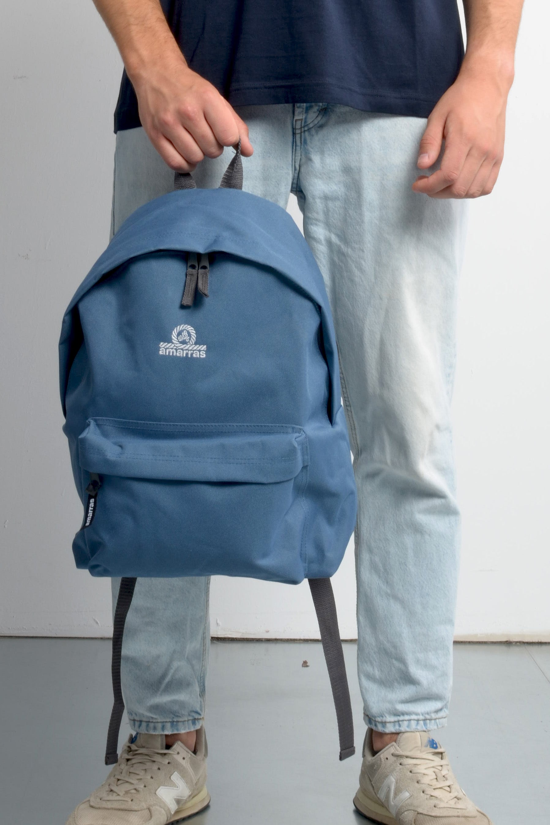 mochila amarras azul con logo bordado