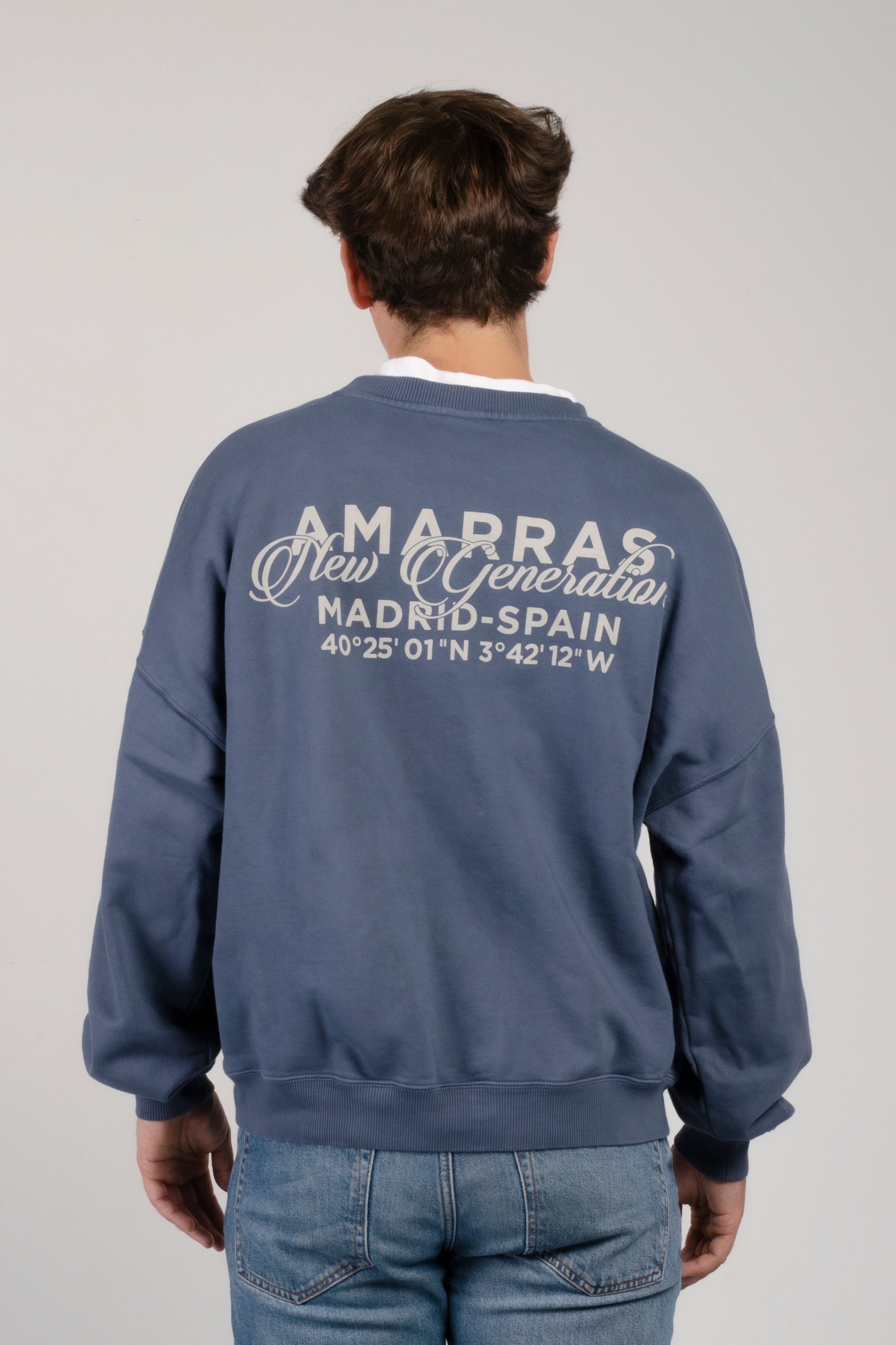sudadera amarras arrecife de hombre en azul marino con serigrafia en el pecho y espalda y corte boxy